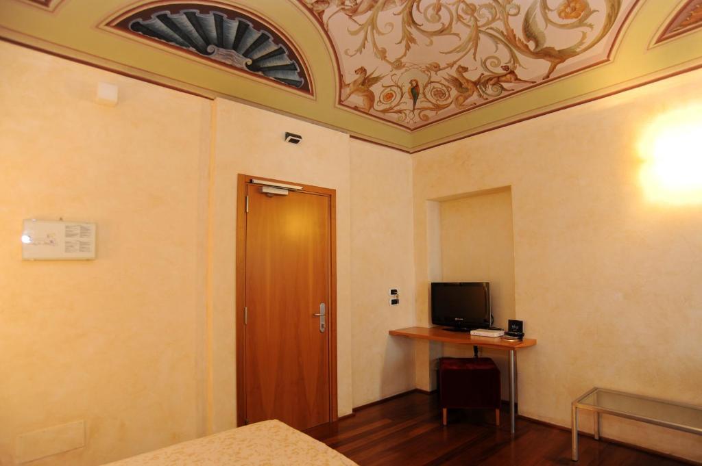 Hotel Dimora Del Barone Romagnano Sesia Pokoj fotografie